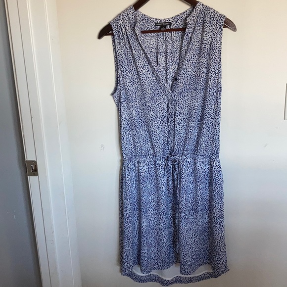 Fun Navy print dress size 4 - Picture 3 of 3